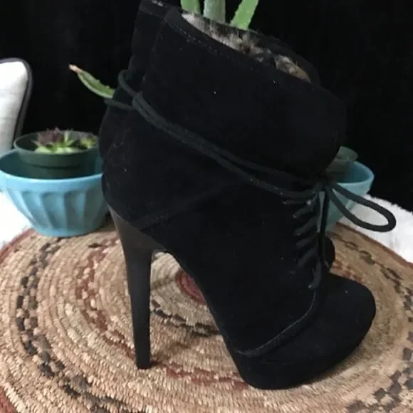 NEW! Colin Stuart Platform Booties - Picture 10 of 14